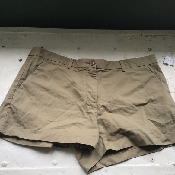Beige khaki shorts - Picture 1 of 3
